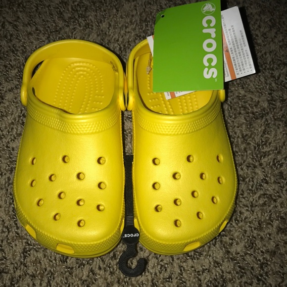 crocs lemon